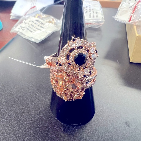 Bomb Party Rings Size 10 - Picture 1 of 3